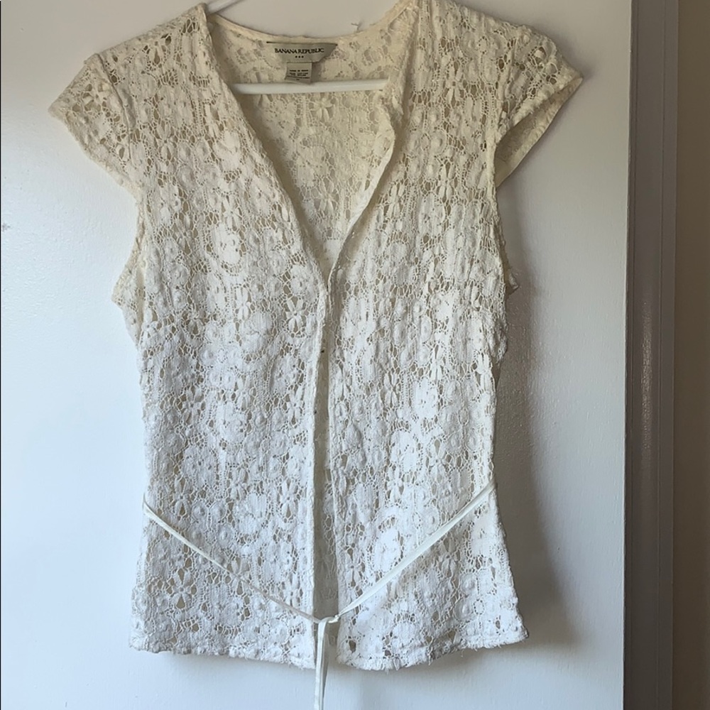 Banana Republic short sleeve lace overlay Sz M